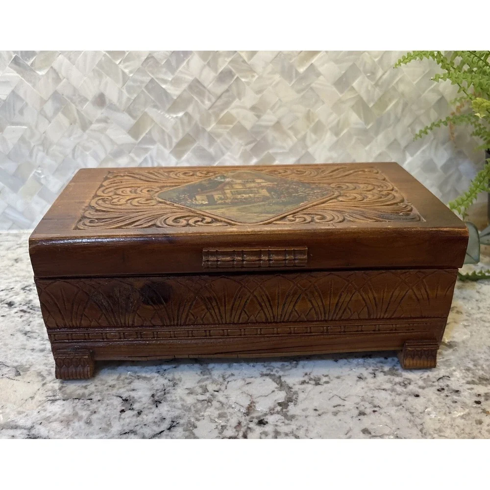 Vintage carved top mini Chest‎ Trinket Box Cottage Flowers Letters Trinkets
